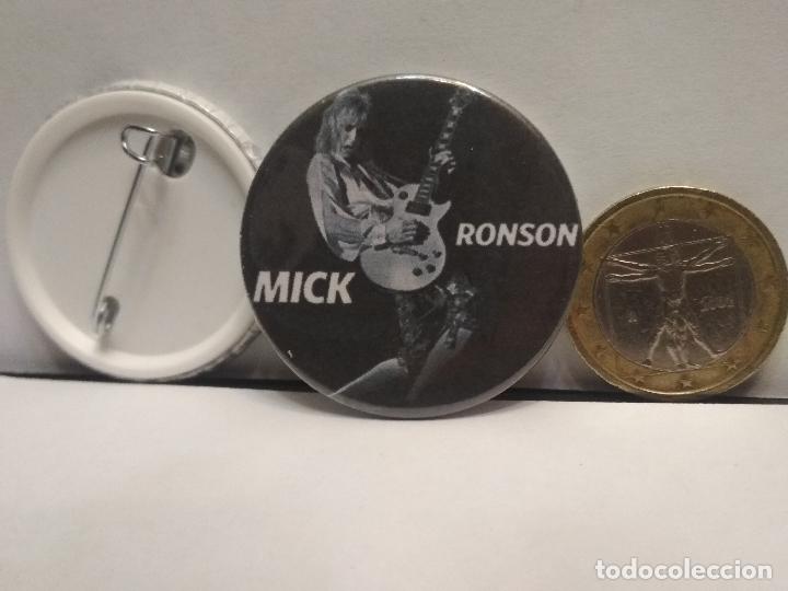 Collection pins: CHAPA BOTON ALFILER PIN O IMAN MICK RONSON 38mm PEPETO