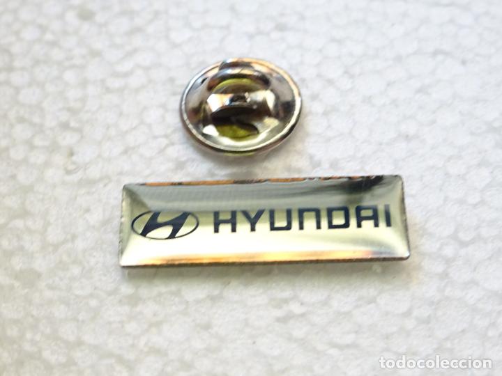 Pin's de collection: PIN DE COCHES MOTOS. HYUNDAI