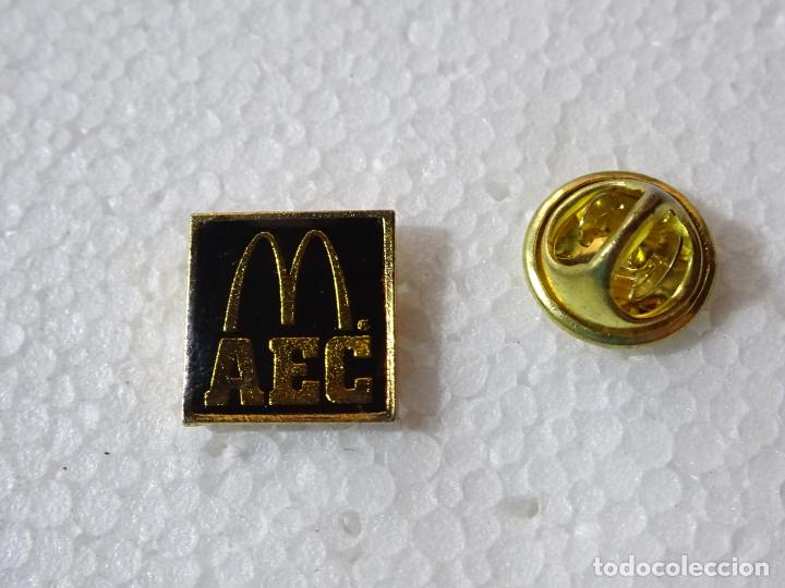 Pin's de collection: PIN DE RESTAURANTES MCDONALDS MCDONALD'S MC DONALD. AEC
