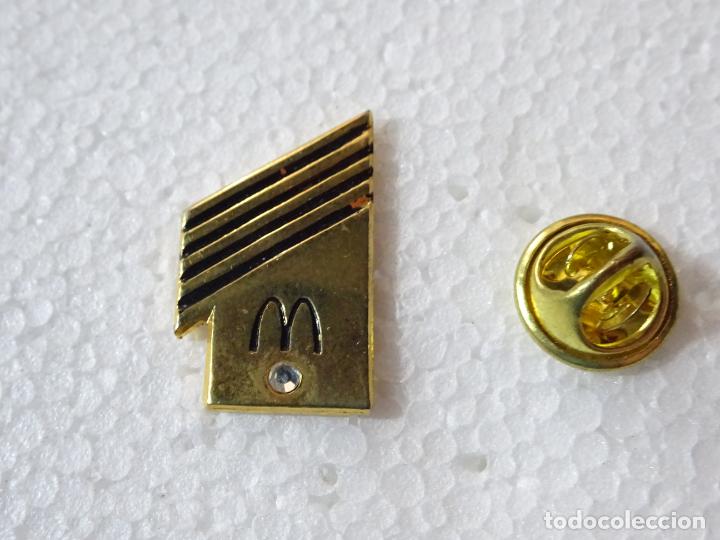 Pin's de collection: PIN DE RESTAURANTES MCDONALDS MCDONALD'S MC DONALD. 1 CON BRILLANTE