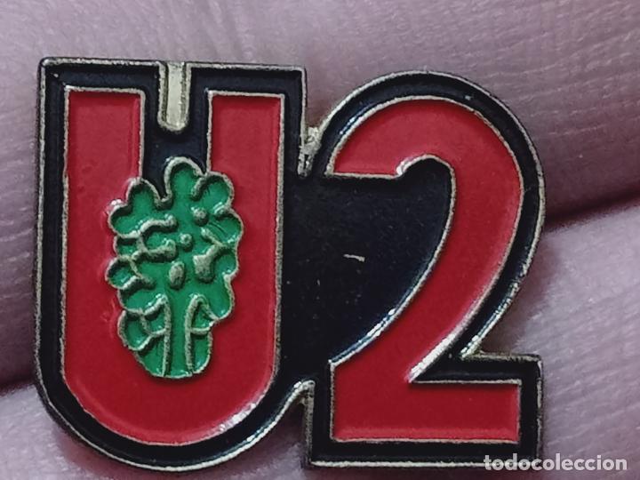 Pins de colecci&oacute;n: &Uacute;2 M&Uacute;SICA GR&Uacute;PO PIN PINCHO PINTVRA 2,5 CM LARGO