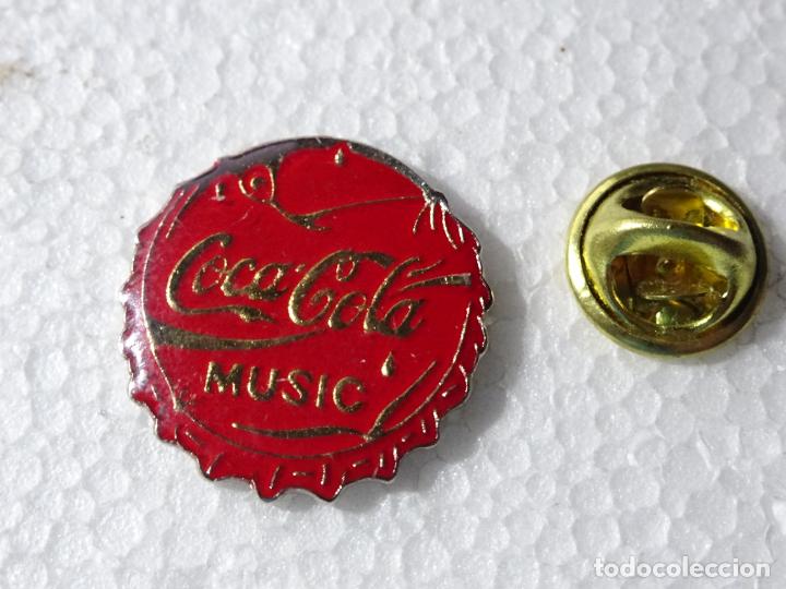 Pin's de collection: PIN DE BEBIDAS. CHAPA COCA COLA MUSIC COCACOLA