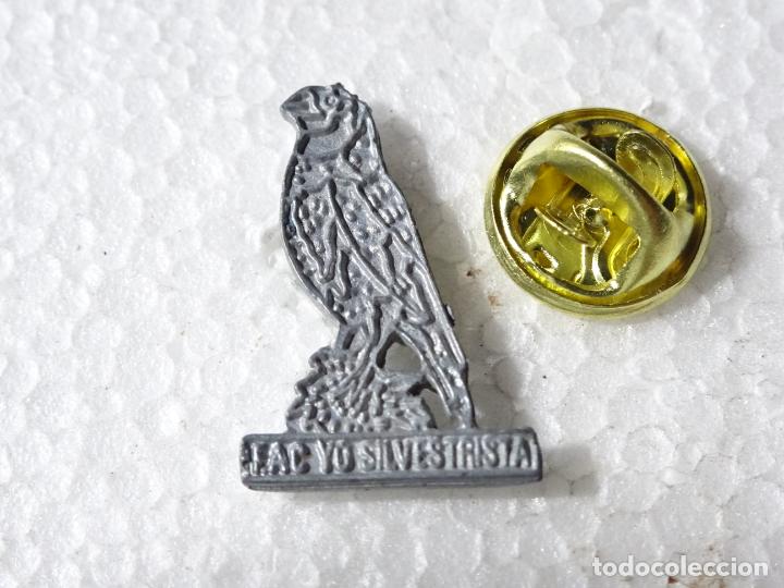 Sammlung von Pins: PIN DE ANIMALES ECOLOG&Iacute;A NATURALEZA. P&Aacute;JARO AVE. YO SILVESTRISTA