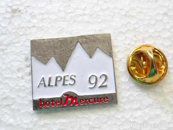 Pin's de collection: PIN DE TURISMO. HOTER MERCURE ALPES 92 1992