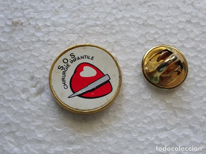 Collection pins: PIN DE MEDICINA SANIDAD. SOS CIRUJ&Iacute;A INFANTIL