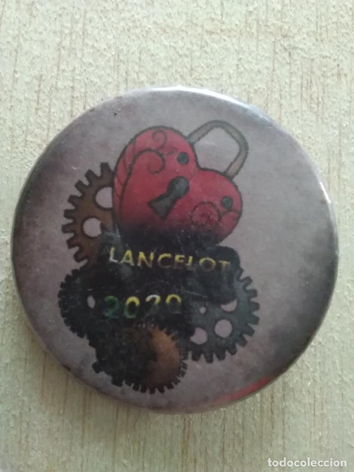 Pins de colecci&oacute;n: CHAPA CARNAVAL BADAJOZ LANCELOT 2020 - Foto 1