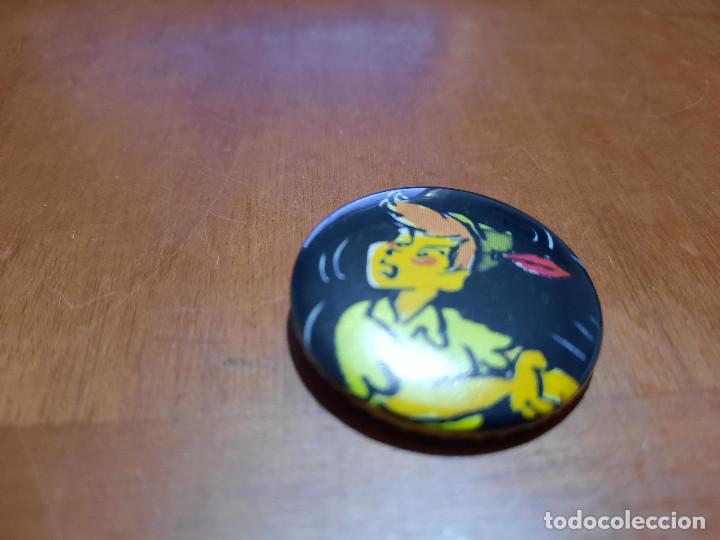 Pins de colecci&oacute;n: PETER PAN. COLOR. CHAPA PIN. 0,31 MM. DE DI&Aacute;METRO. PARTE DE ATR&Aacute;S MET&Aacute;LICA. DIFICIL