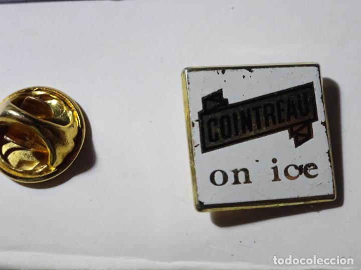 Pins de colecci&oacute;n: PIN DE BEBIDAS. COINTREAU ON ICE - Foto 1