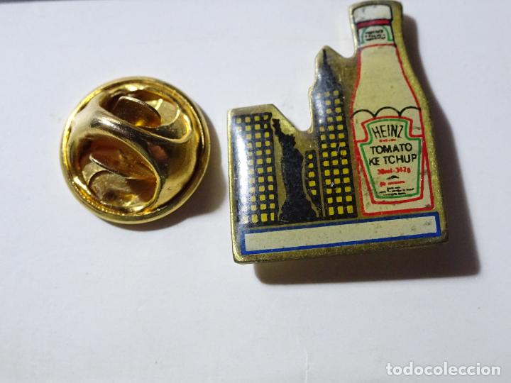 Pins de colecci&oacute;n: PIN DE ALIMENTOS. KETCHUP HEINZ SKYLINE NUEVA YORK