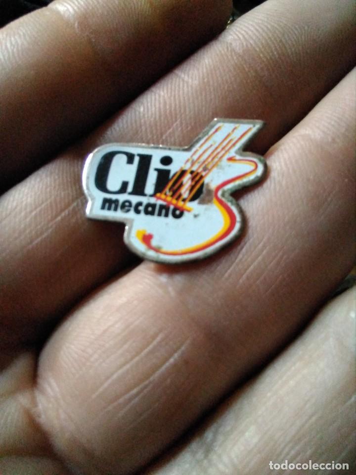 Pins de colecci&oacute;n: INSIGNIA PINS MOTOR AUTOM&Oacute;VILES RENAULT CLIO MECANO