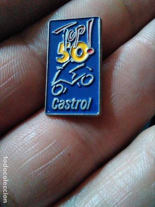 Pins de colecci&oacute;n: INSIGNIA PINS MOTOR AUTOM&Oacute;VILES ACEITES LUBRICANTES CASTROL