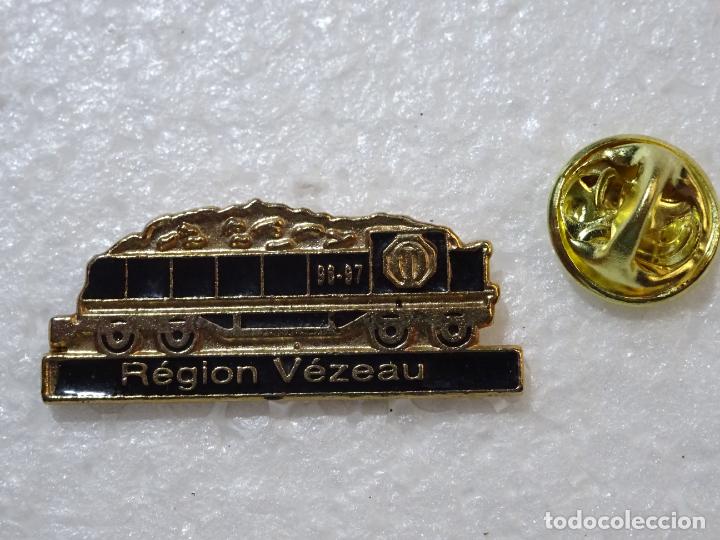 Pins de colecci&oacute;n: PIN DE TRENES FERROCARRILES. CANAD&Aacute; ESTADOS UNIDOS. REGION VEZEAU 96-97 VAG&Oacute;N CARB&Oacute;N
