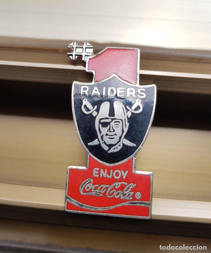 Pins de colecci&oacute;n: PIN RAIDERS COCA COLA - Foto 1