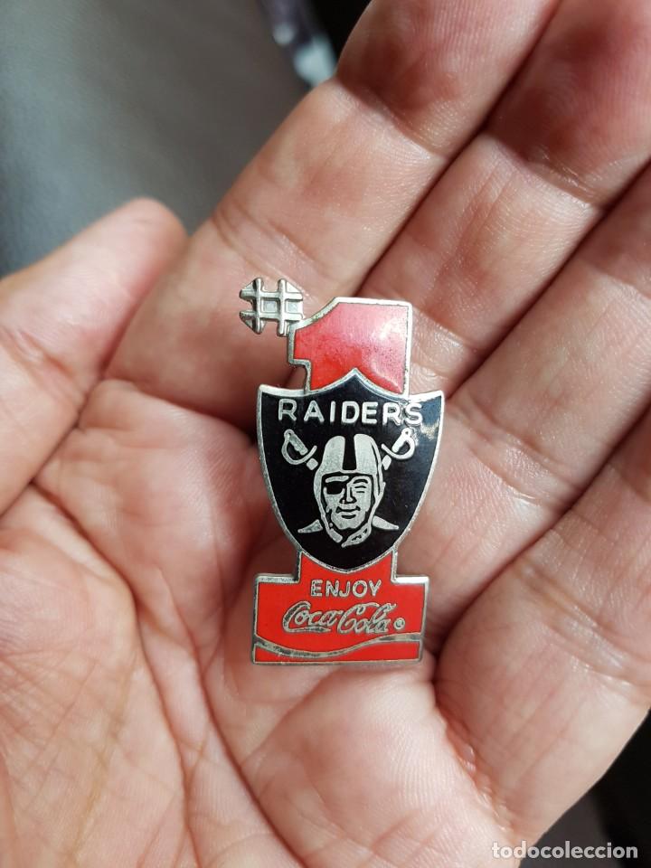 Pins de colecci&oacute;n: PIN RAIDERS COCA COLA - Foto 3