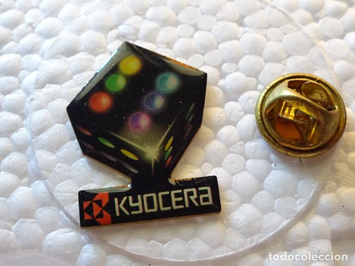 Pins de cole&ccedil;&atilde;o: PIN DADO. CER&Aacute;MICAS KYOCERA