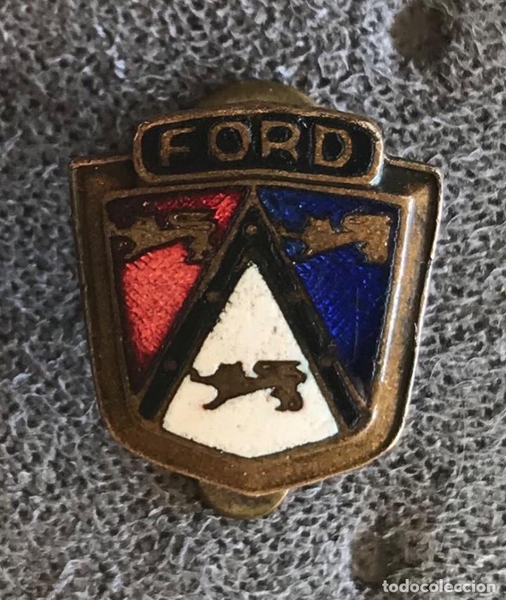 Sammlung von Pins: Antigua Insignia esmaltada de Autom&oacute;viles FORD - Automoci&oacute;n