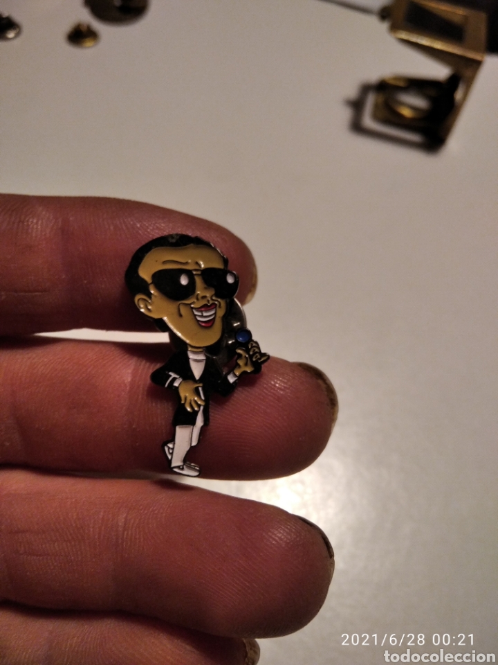 Pins de colecci&oacute;n: Pin Julio Iglesias