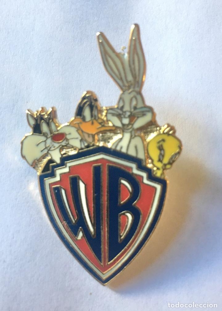 Pins de colecci&oacute;n: Pin oficial Warner Bros USA BugsBunny, Silvester, Piolin, Pato Lucas - esmaltado