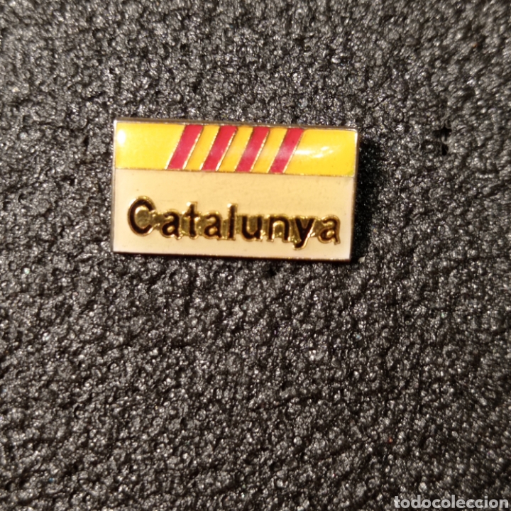 Pins e Spille di collezione: Pin tur&iacute;stico CATALUNYA