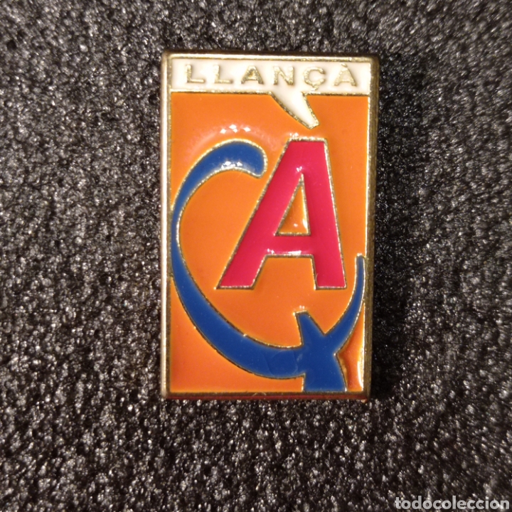 Pins de colecci&oacute;n: Pin tur&iacute;stico LLAN&cent;A (Gerona) - Foto 1