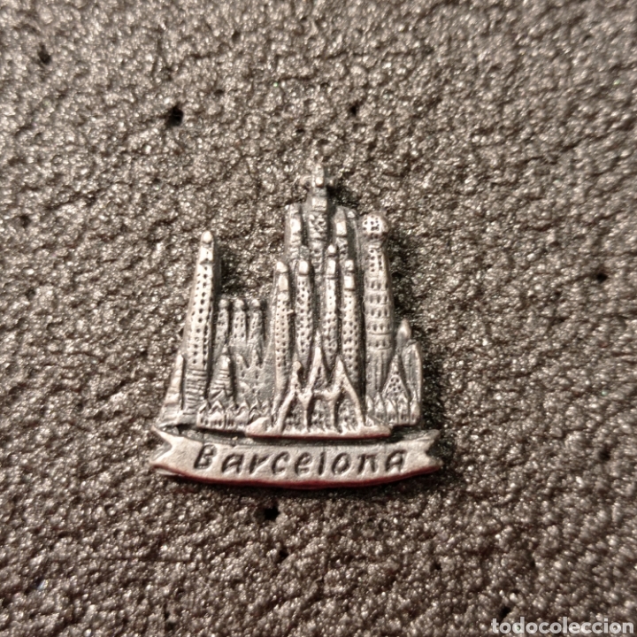 Pins e Spille di collezione: Pin tur&iacute;stico BARCELONA