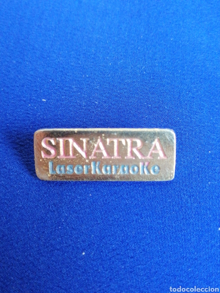 Pins de cole&ccedil;&atilde;o: SINATRA LASER KARAOKE-PIN