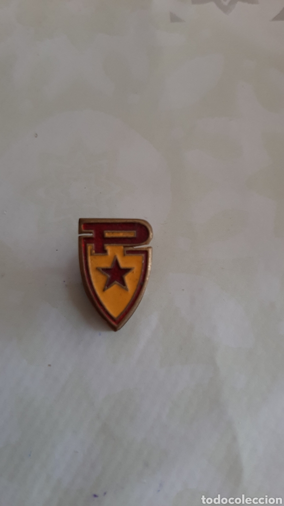 Pins de colecci&oacute;n: ANTIGUO PIN P CON ESTRELLA - Foto 1