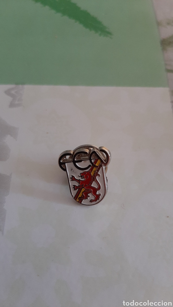 Pins de colecci&oacute;n: LEON PIN INSIGNIA SOLAPA RARO - Foto 1