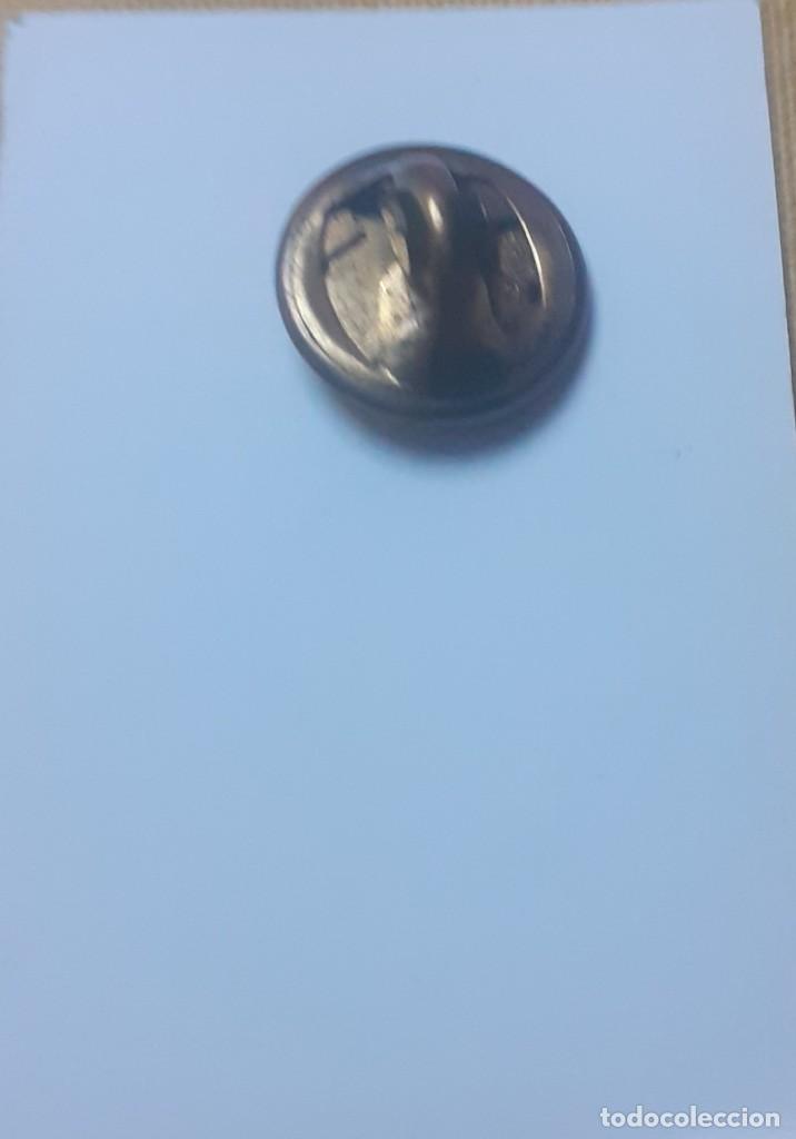 Pins de colecci&oacute;n: pin del PSOE a&ntilde;os 80 - Foto 3