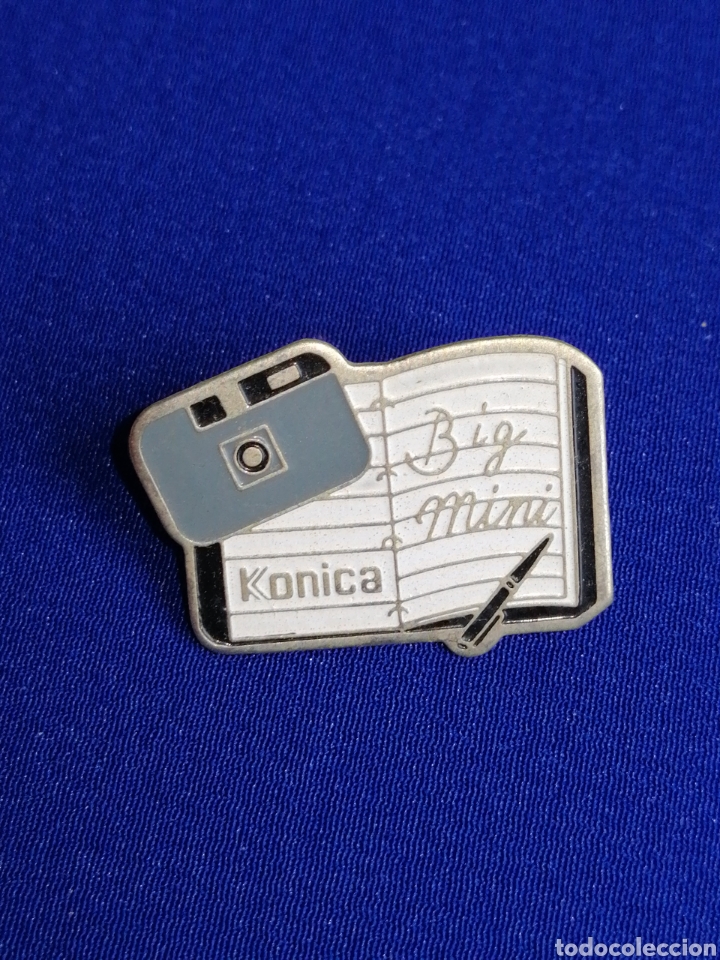 Pin's de collection: KONICA C&Aacute;MARA DE FOTOS PIN