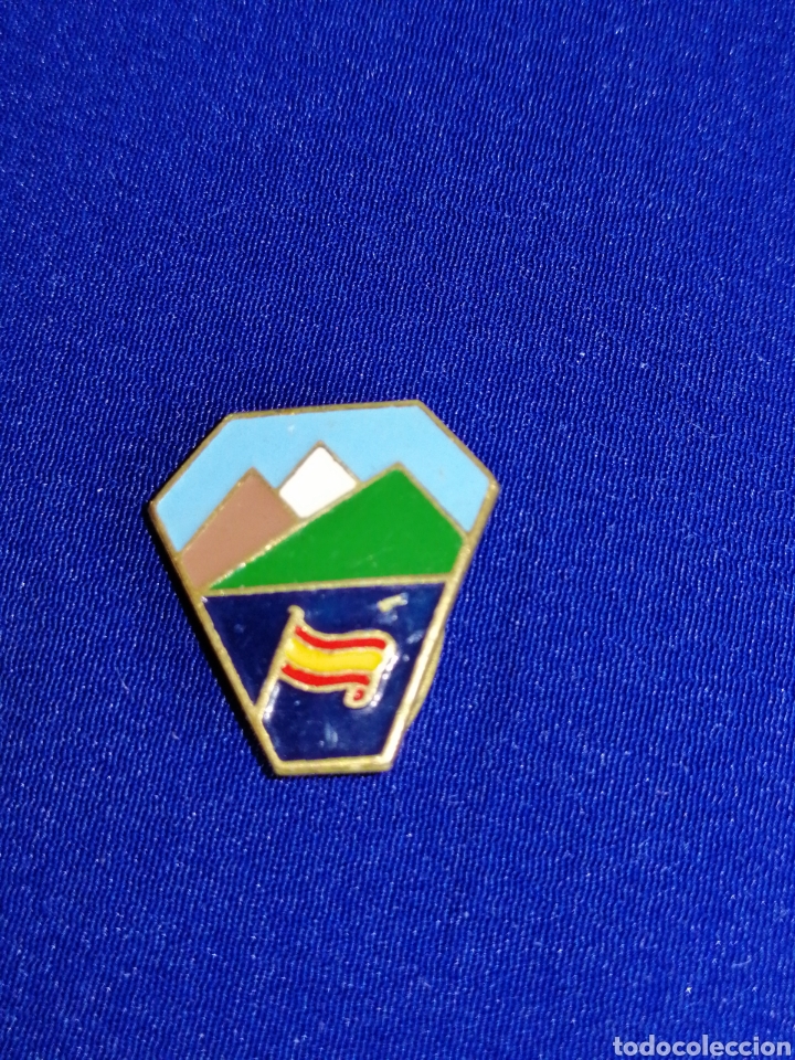 Pins e Spille di collezione: BANDERA ESPA&Ntilde;OLA MONTA&Ntilde;AS INSIGNA DE OJAL
