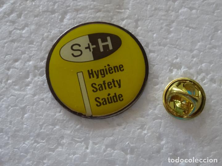 Collection pins: PIN DE SEGURIDAD E HIGIENE EN EL TRABAJO. FRANCIA