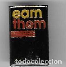 Pins de colecci&oacute;n: Pin earn them. Adidas. 131-548