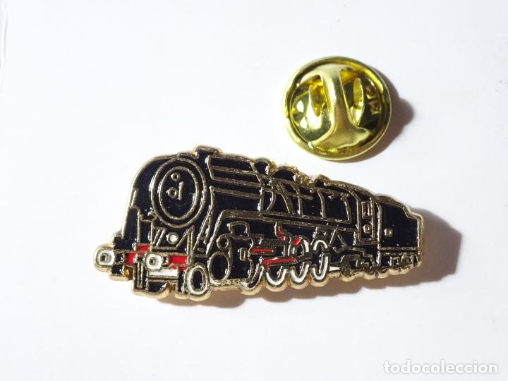 Collection pins: PIN DE TRENES FERROCARRILES. ESPA&Ntilde;A. LOCOMOTORA ANTIGUA