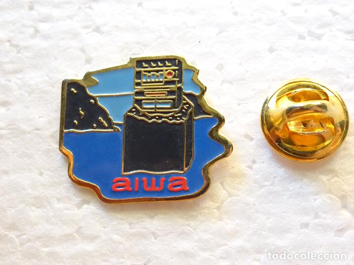 Pin's de collection: PIN DE ELECTRODOM&Eacute;STICOS. AIWA