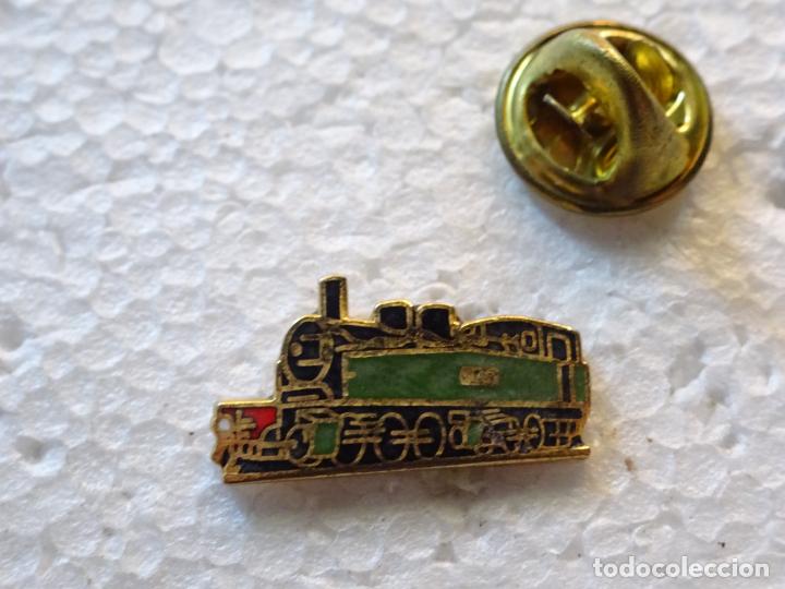 Pin's de collection: PIN DE TRENES FERROCARRILES. LOCOMOTORA VERDE