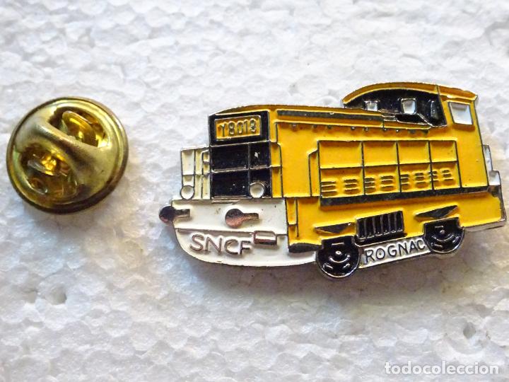 Pin's de collection: PIN DE TRENES FERROCARRILES. FRANCIA SNCF LOCOMOTORA