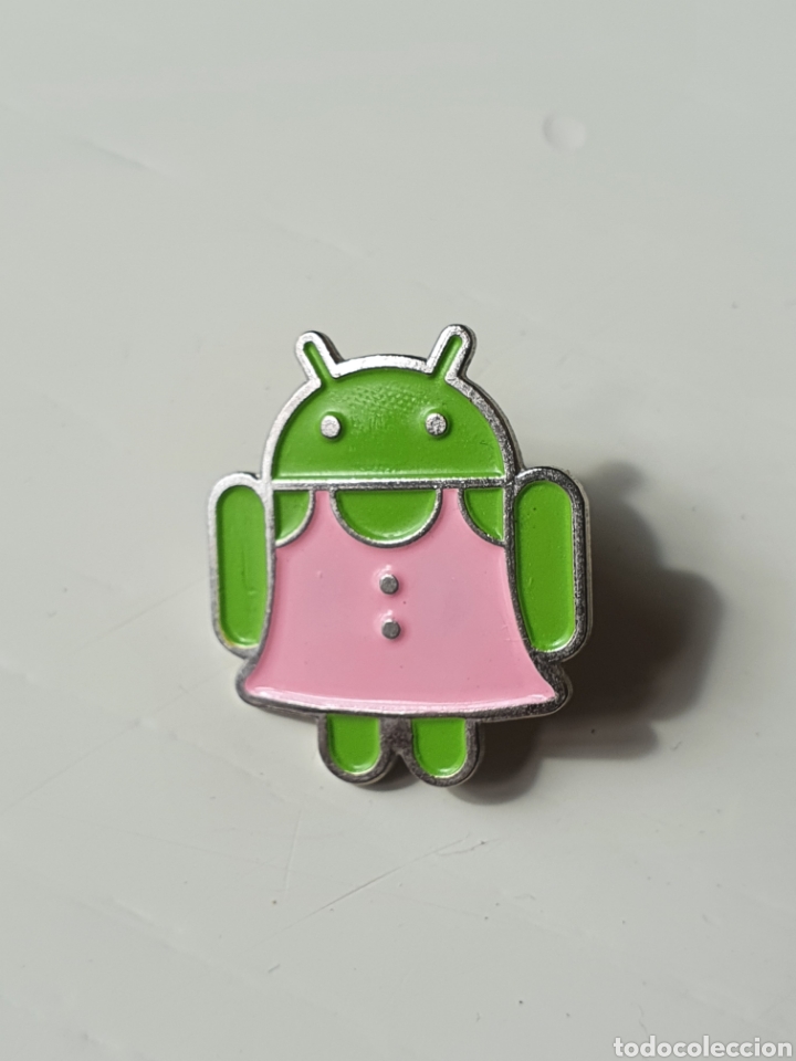 Pins de colecci&oacute;n: Pin Android exclusivo con vestido rosa Mobil Congress Barcelona