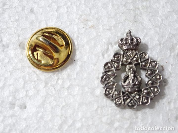 Pin's de collection: PIN RELIGIOSO SEMANA SANTA. HER&Aacute;LDICA RELIGIOSA. IMAGEN HERMANDAD COFRAD&Iacute;A A DETERMINAR