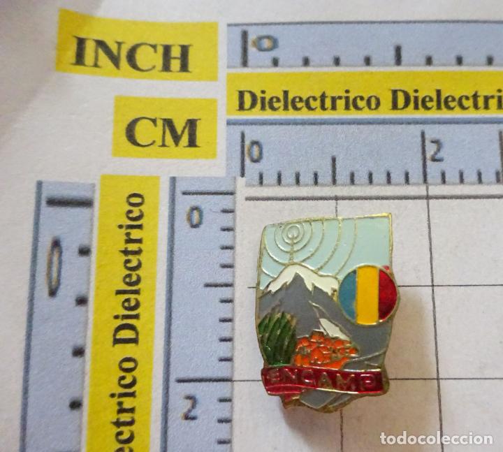 Pin's de collection: ANTIGUA INSIGNIA BROCHE DE TURISMO. ENCAMP. ANDORRA