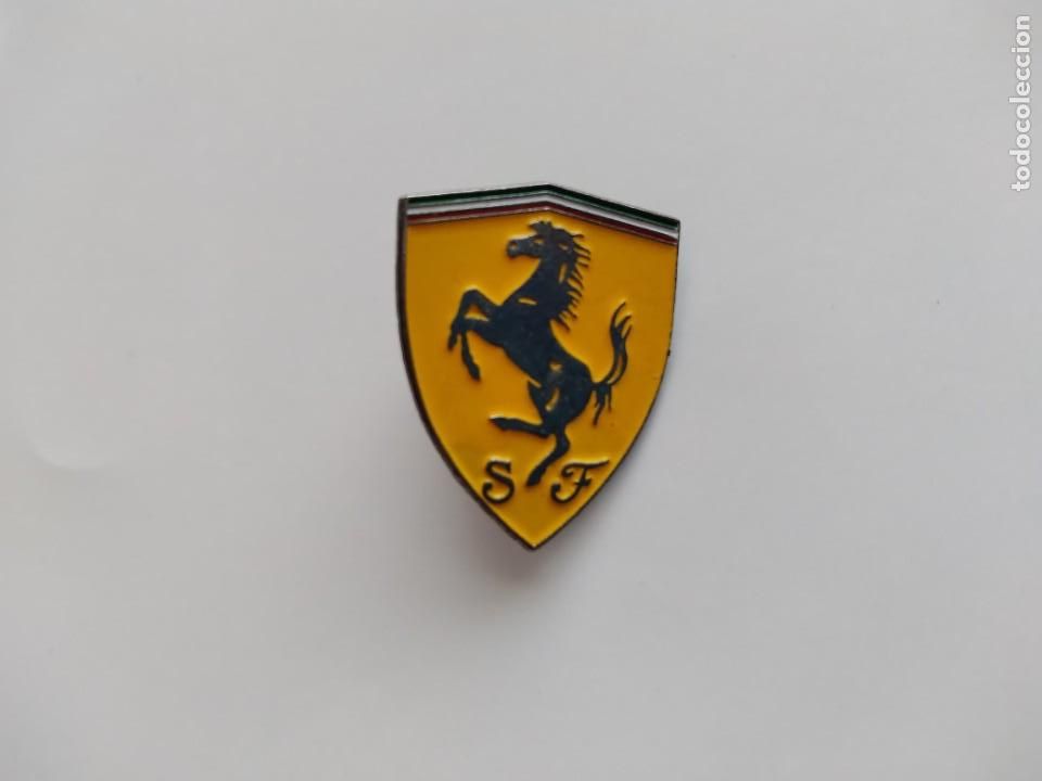 Pins de colecci&oacute;n: ANTIGUO PIN AUTOMOVILES MARCA FERRARI RV