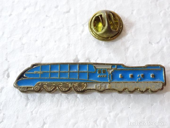 Pin's de collection: PIN DE TRENES FERROCARRILES. LOCOMOTORA TREN ALTA VELOCIDAD