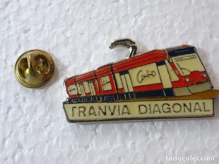 Pin's de collection: PIN DE TRENES FERROCARRILES. TREN LOCOMOTORA ESPA&Ntilde;A. TRANV&Iacute;A DIAGONAL BARCELONA