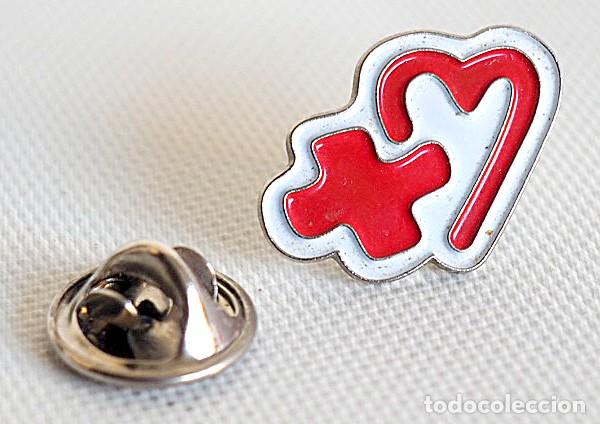 Pins de colecci&oacute;n: Original pin +Coraz&oacute;n - Foto 1
