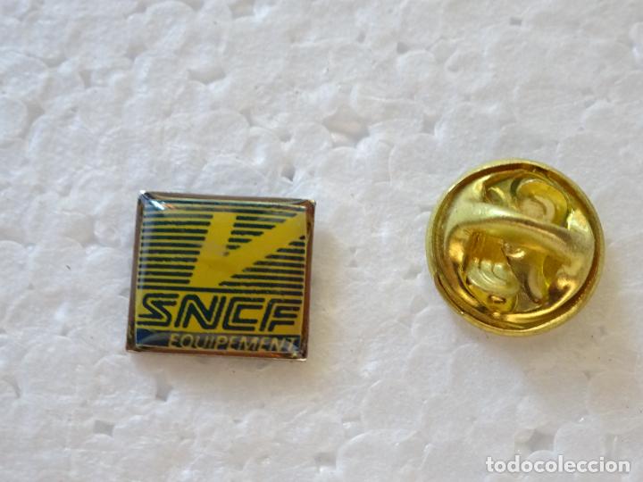 Pins e Spille di collezione: PIN DE TRENES FERROCARRILES. FRANCIA . SNCF EQUIPMENT