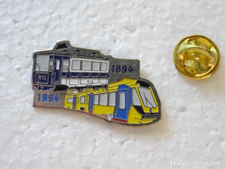Pin's de collection: PIN DE TRENES FERROCARRILES. FRANCIA . 1894 1994 EVOLUCI&Oacute;N TRANV&Iacute;A