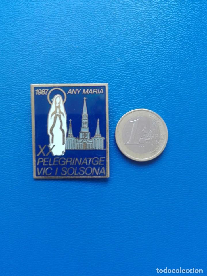 Pins de colecci&oacute;n: INSIGNIA DE AGUJA IMPERDIBLE - XX PELEGRINATGE VIC I SOLSONA - 1987 ANY MARI&Agrave;