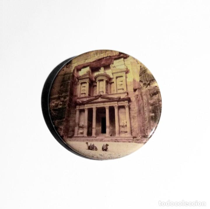 Pins de colecci&oacute;n: PETRA - CHAPA 59mm - Foto 1