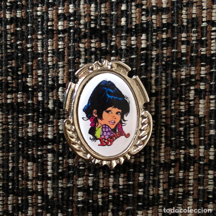 Collection pins: PIN ORNAMENTO ESTHER Y SU MUNDO ESTER MET&Aacute;LICO Y GOMA