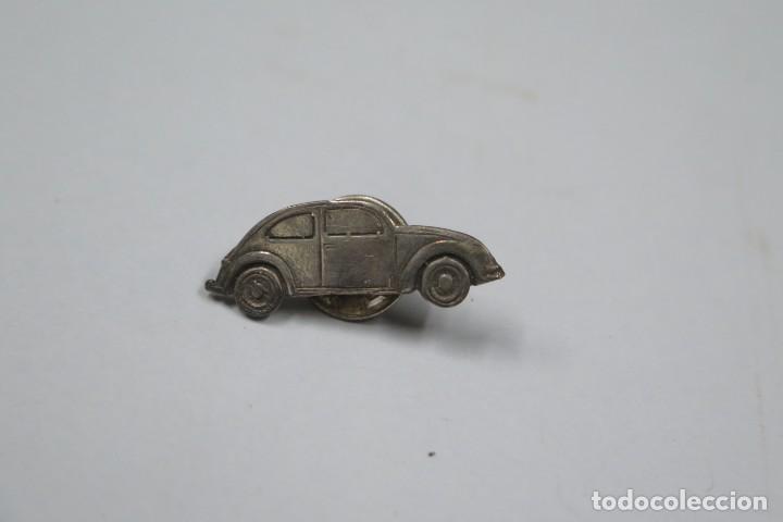 Pin's de collection: PIN COCHE CLASICO. PLATA
